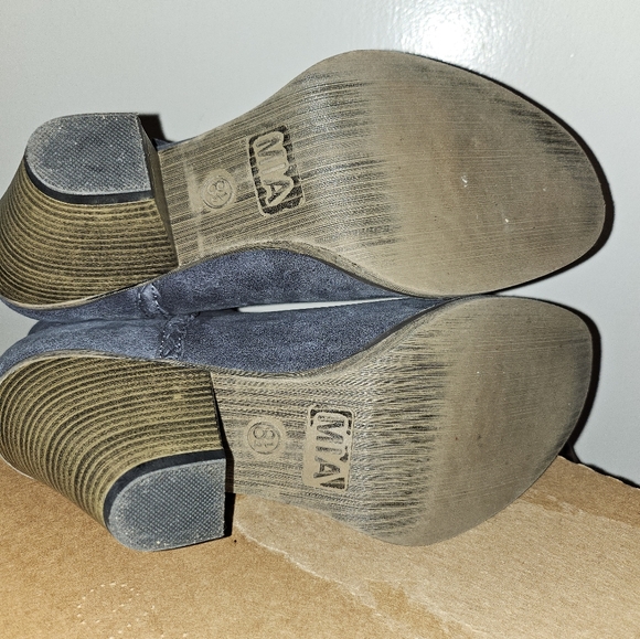 Mia suede ankle boots - Picture 6 of 7